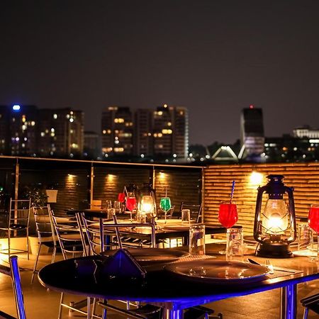 Crystal Lake Suites Kojambuttúr Kültér fotó