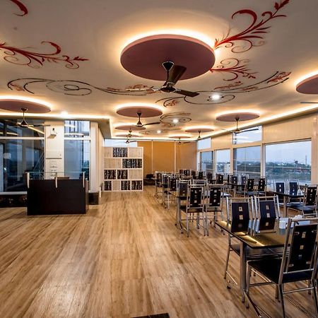 Crystal Lake Suites Kojambuttúr Kültér fotó